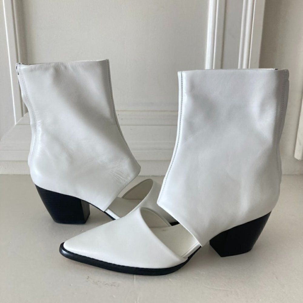 NWOT Matisse Free People Emelie White Leather Cut Out Ankle Boots Sz 8